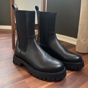 NWOT Steve Madden Lowa Black Leather Combat Boots - size 8